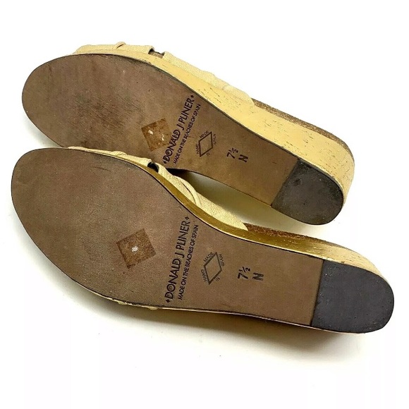 Donald J Pliner Metallic Gold Knot Wedges 7.5N - Picture 8 of 8